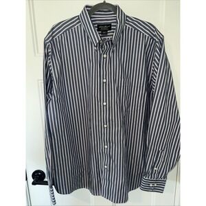 Eddie Bauer Button Up Shirt Men's L Relaxed Fit Blue w/ White Stripe 100% Cotton